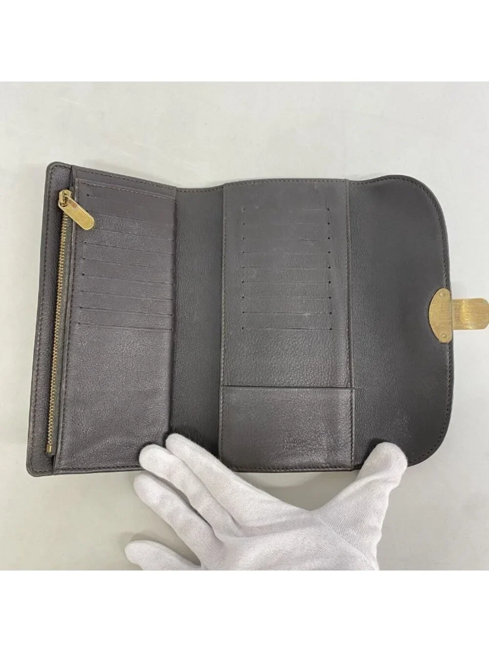 Louis Vuitton Trifold Wallet Mahina Portefeuille Amelia Chocolat